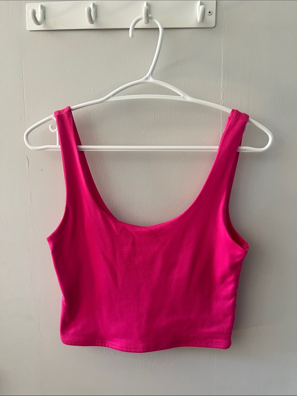 gaze Bright Hot Pink Scoop Neck Crop Tank